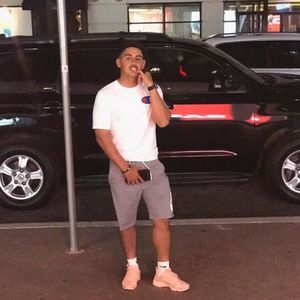 Meet your Posher, Anibal